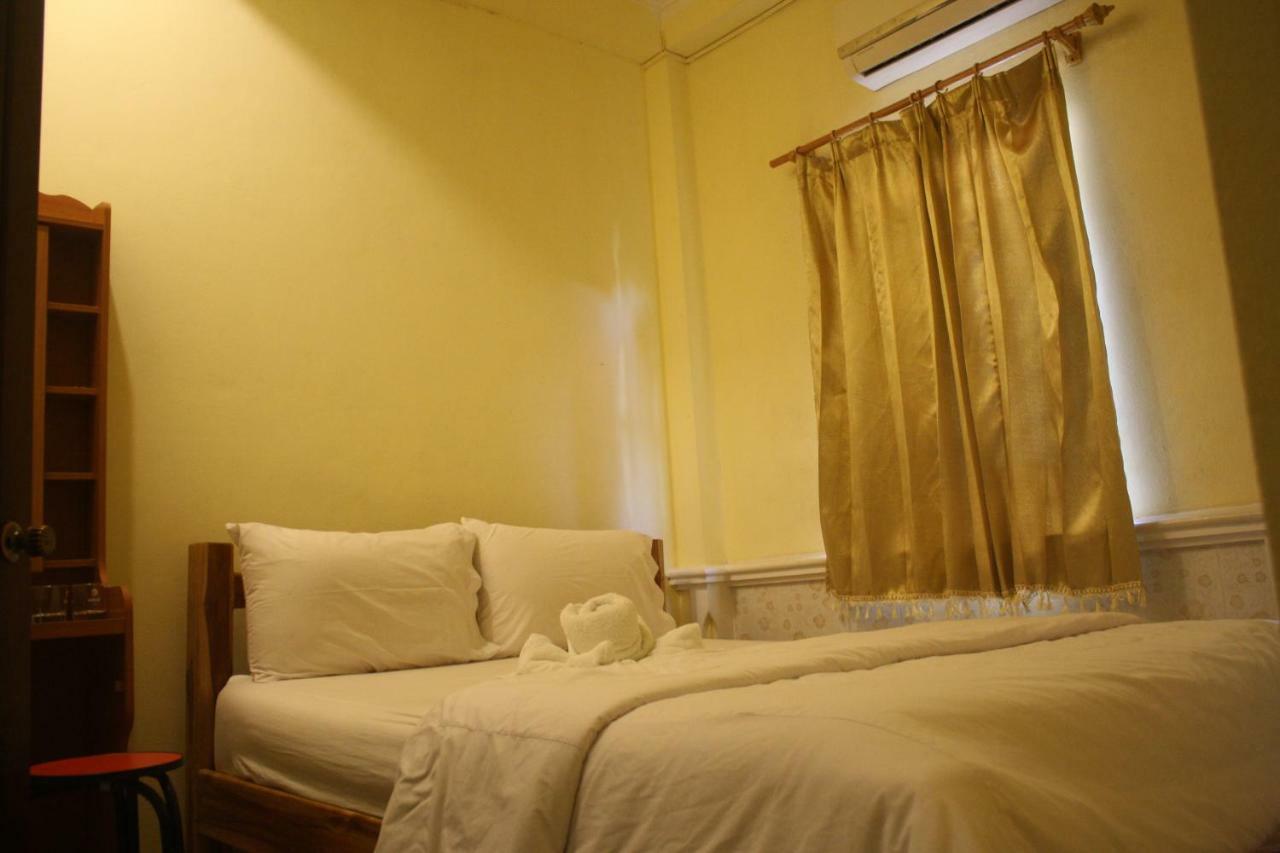 Viengchalern Guesthouse Luang Prabang Exterior foto